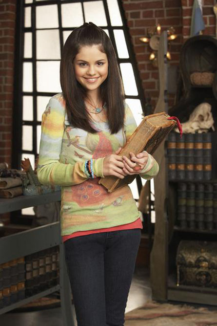 Wizards-Waverly-Place-tv-03[1].jpg